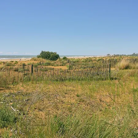 Poolside Cozy Getaway Апартаменти Бібіоне