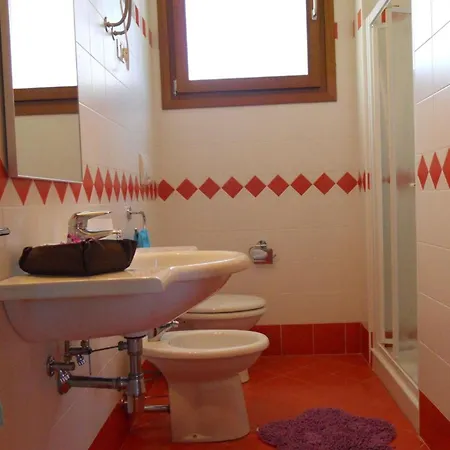 Апартаменти Poolside Cozy Getaway *