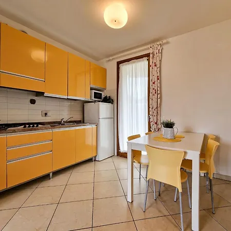 Poolside Cozy Getaway Apartamento