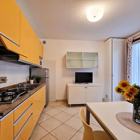 Poolside Cozy Getaway * Bibione
