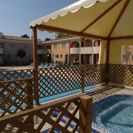 Apartamento Poolside Cozy Getaway