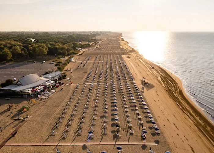 Poolside Cozy Getaway * Bibione